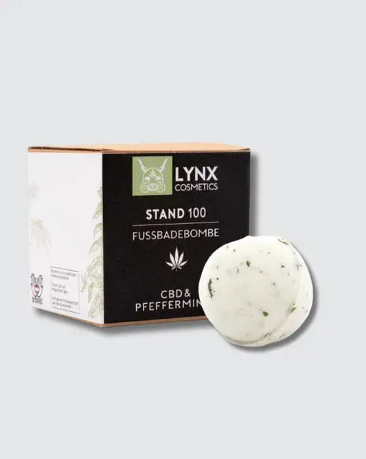 LYNX Cosmetics Stand 100 Fußbadebombe – CBD & Pfefferminze Badebombe in dekorativer Verpackung