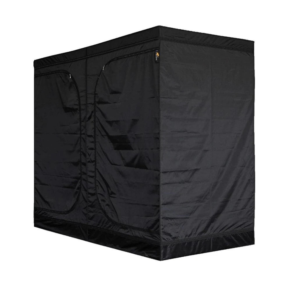 Mammoth Lite+ 240L Growzelt 240x120x200 cm geschlossen – Frontansicht schräg links, schwarzes lichtdichtes Außenmaterial mit Reißverschluss-Zugang, KANNOBA